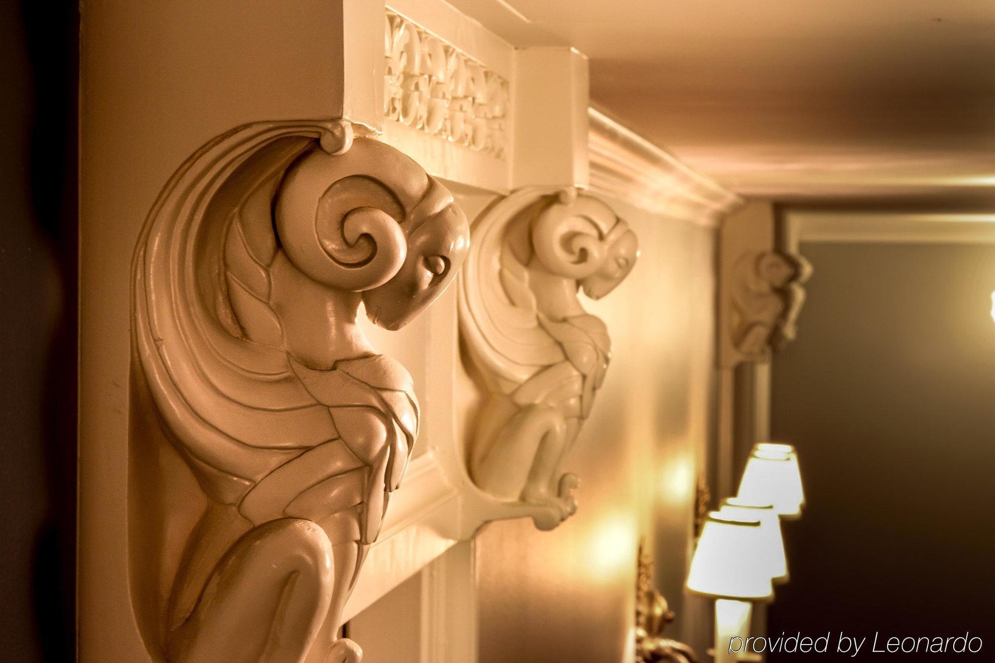 Hotel Warwick 4*
