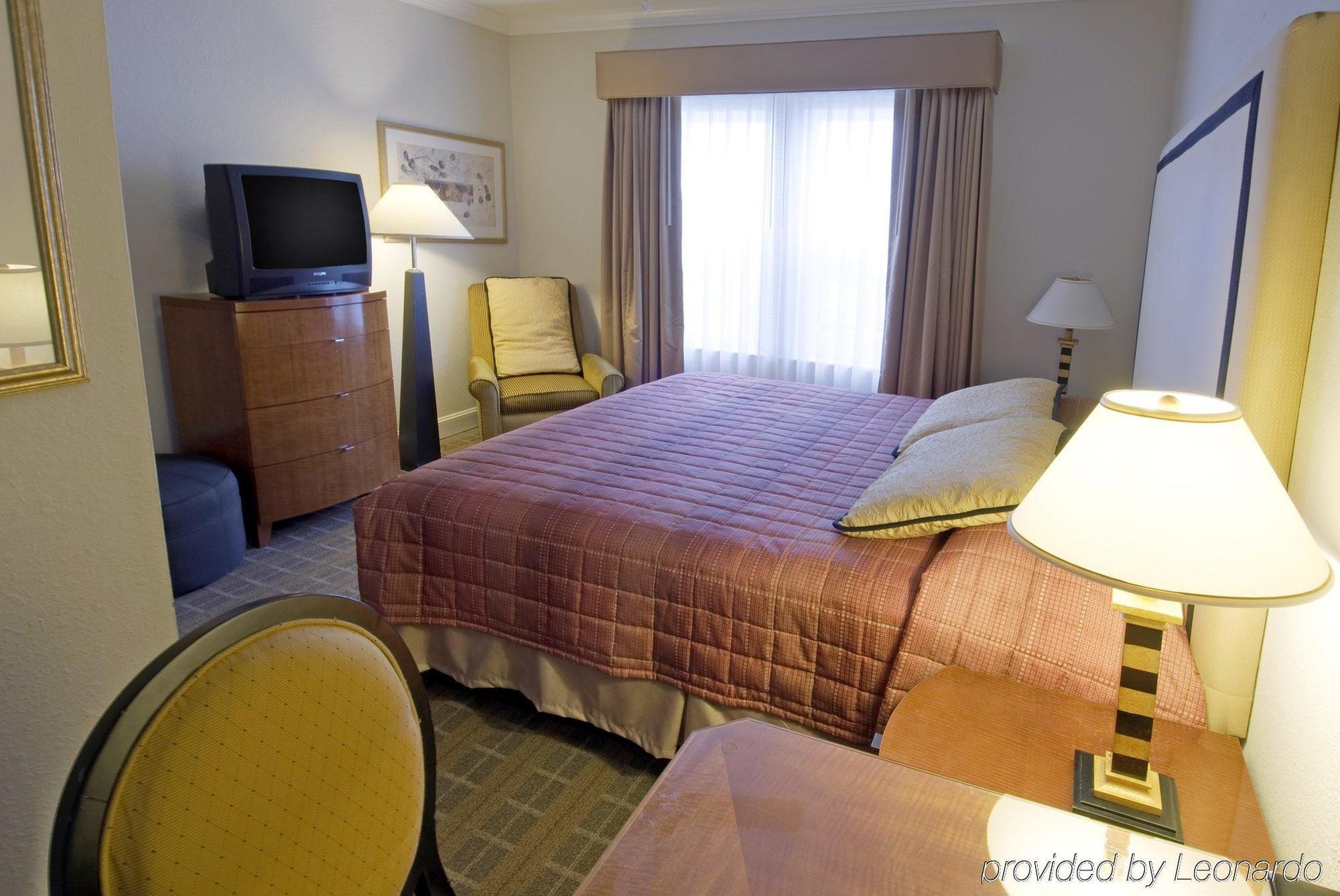 Americas Value & - Soma Hotel 2*