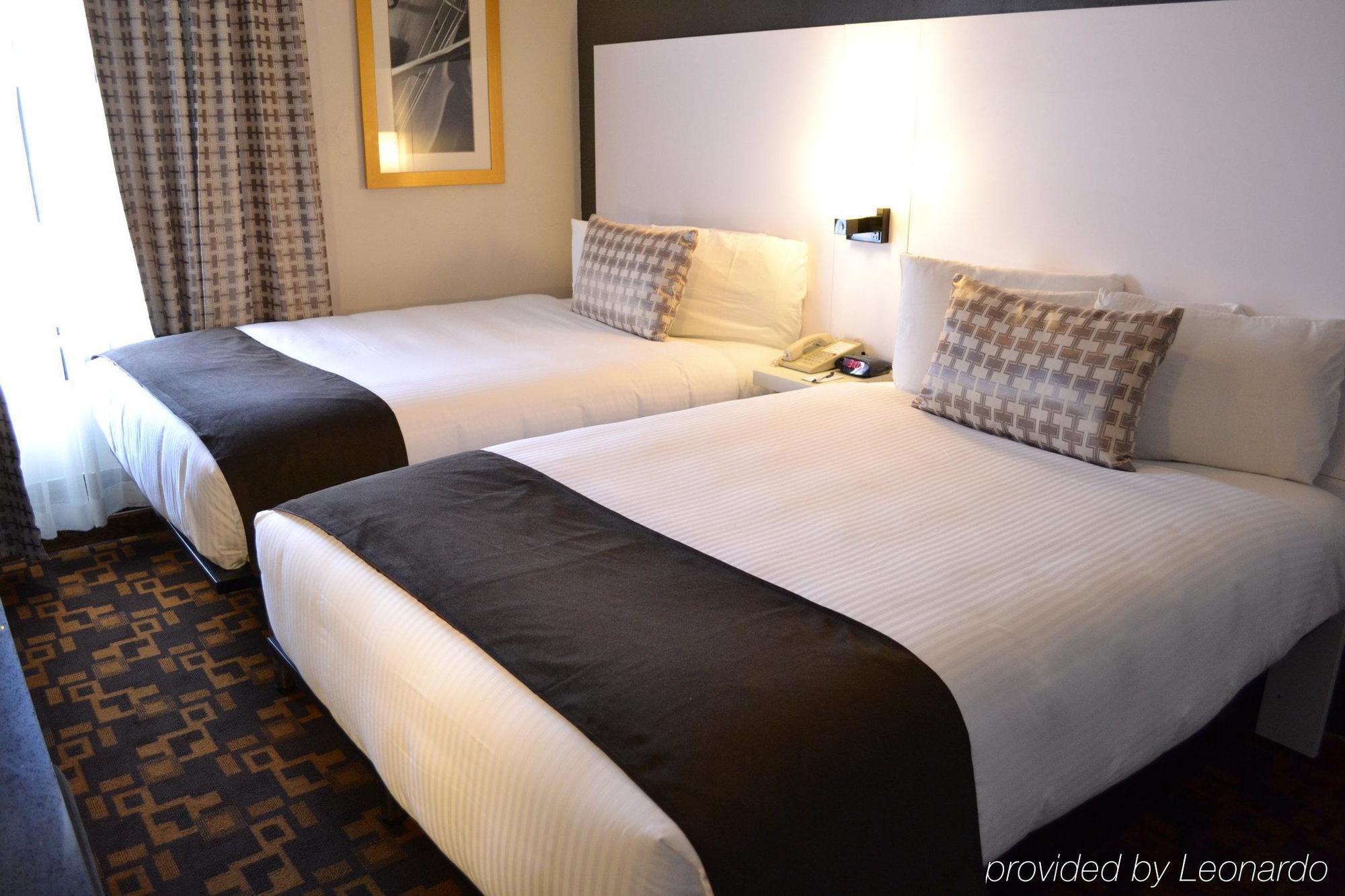 Adante Hotel, A C-two