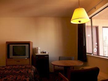 La Casa Inn