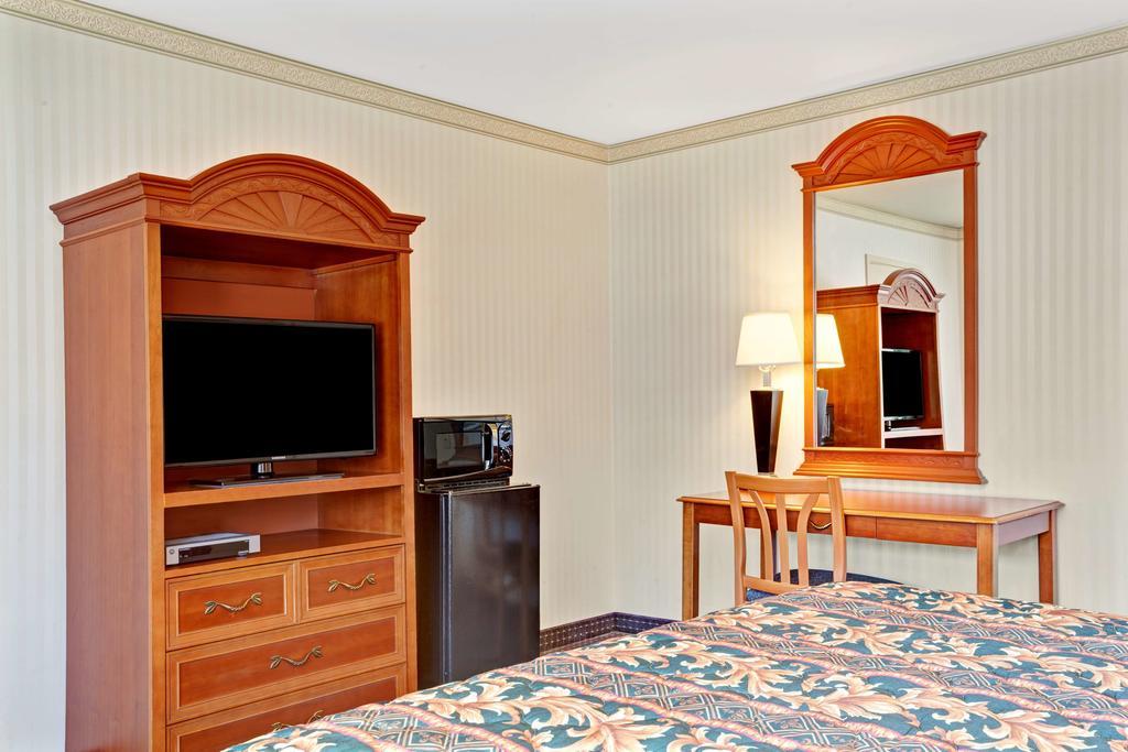 Hotel Days At The