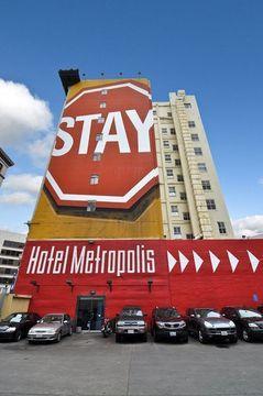 Metropolis Hotel