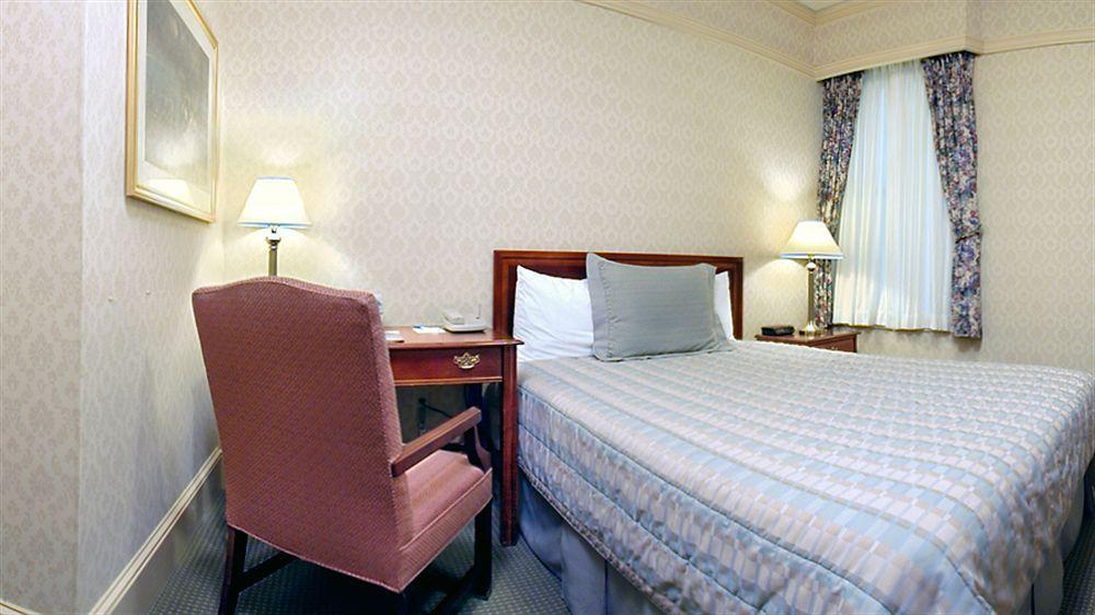 Courtyard By Marriott Downtown/van Ness Ave 4*
