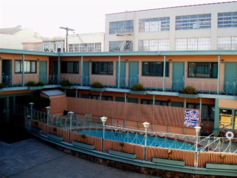 Motel Civic Center Motor 3*