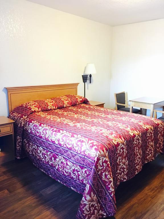 Economy Motel 2*
