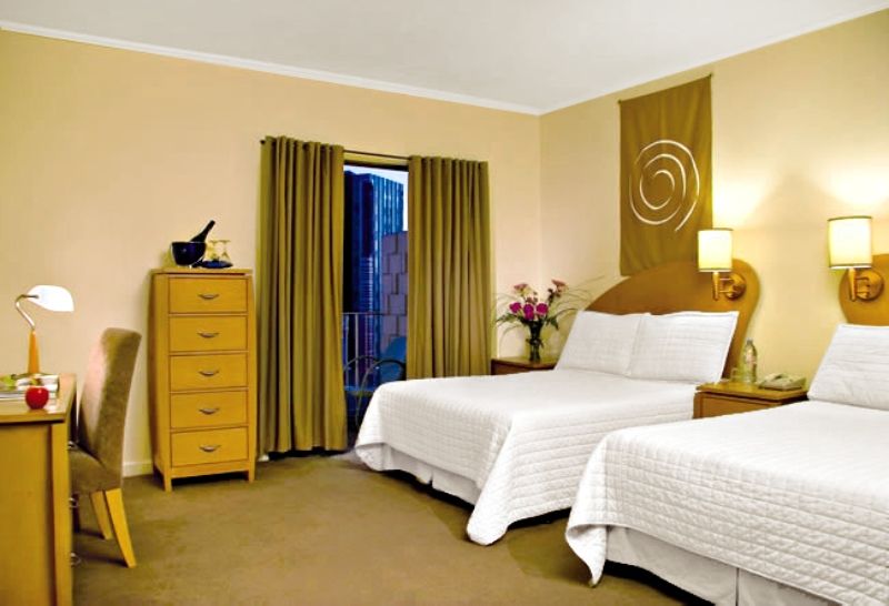 Metropolis Hotel 3*
