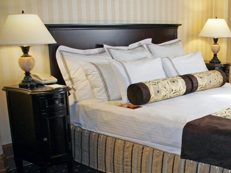 Whitcomb Hotel 3*