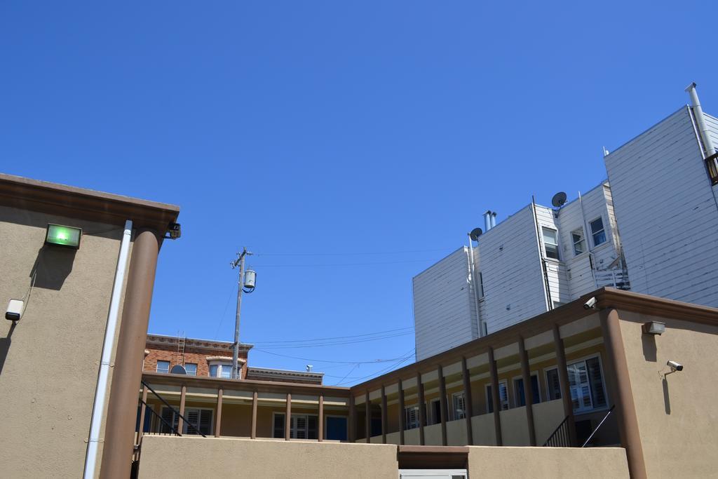Motel Alpha And San Francisco