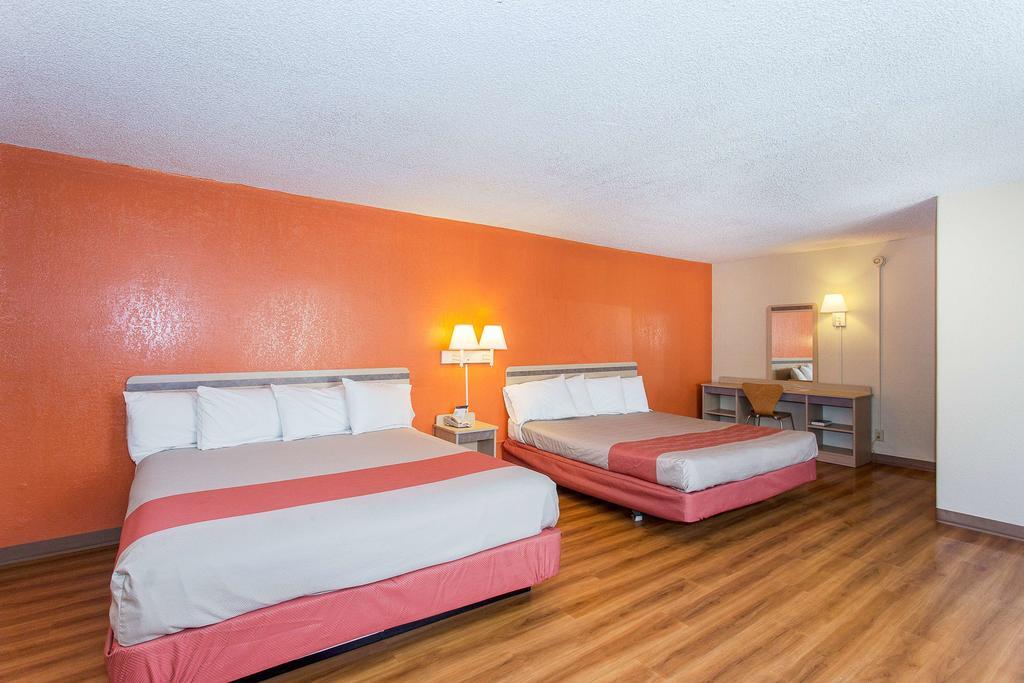 Cathedral Hill Hotel 2*