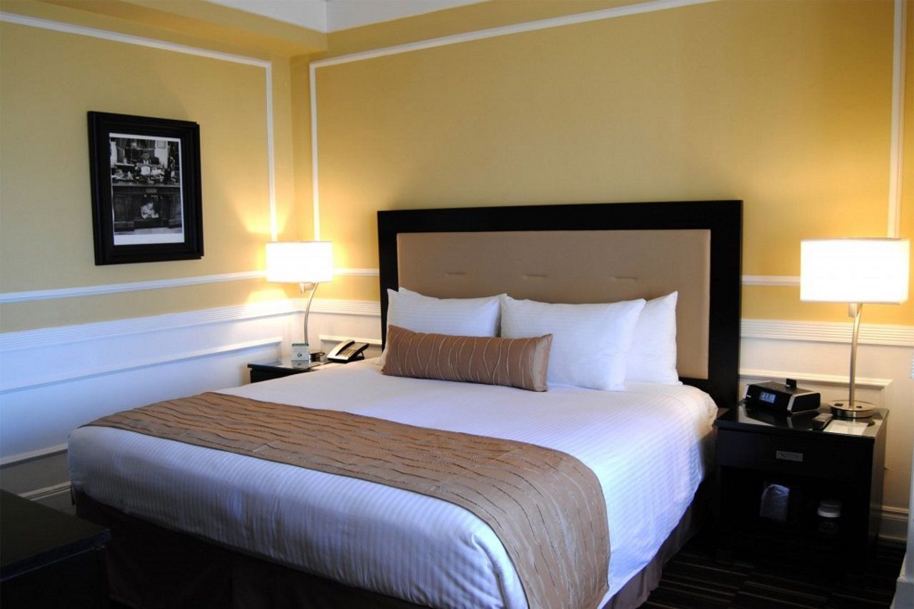 The Pickwick Hotel