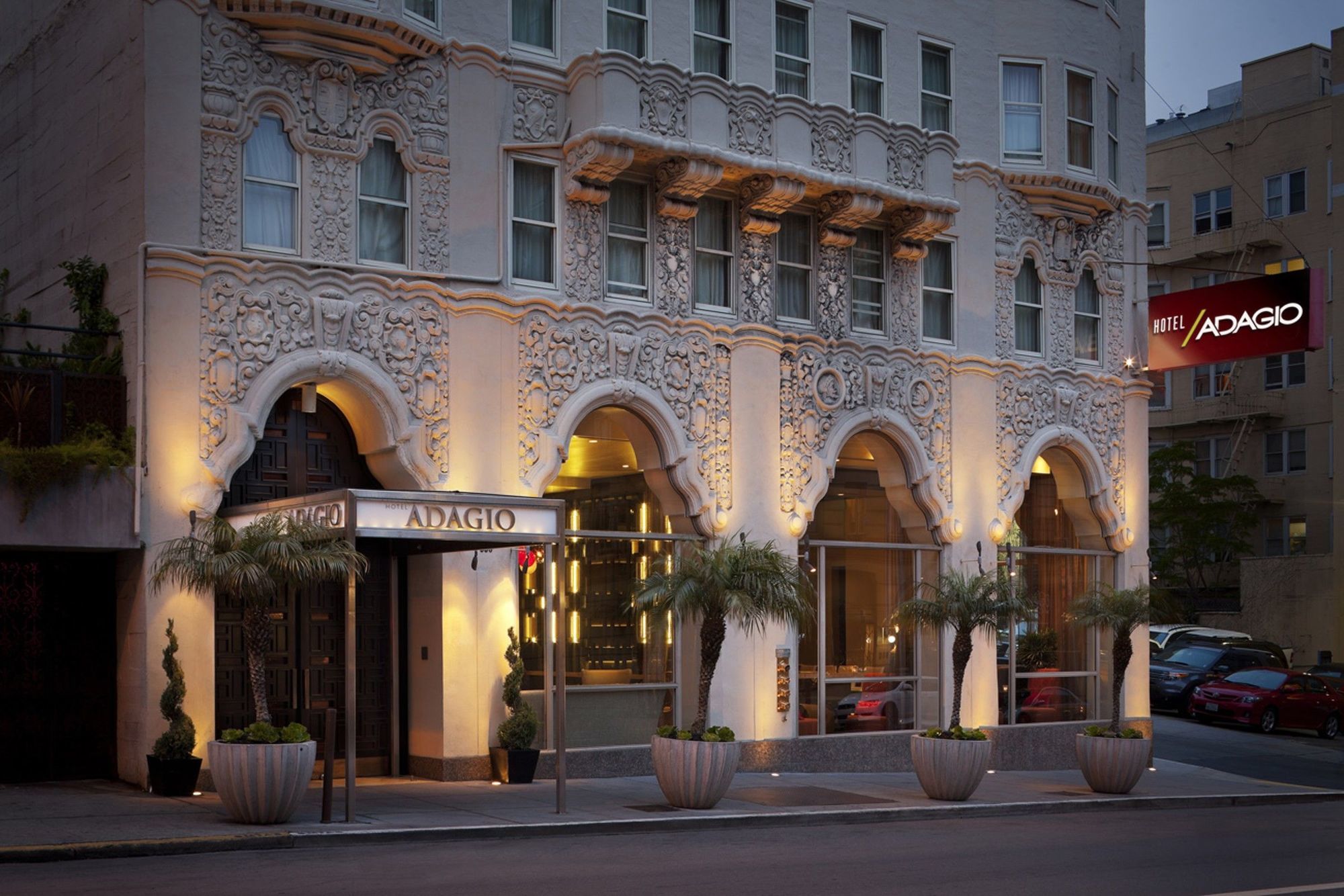 Hotel Adagio, Autograph Collection 4*