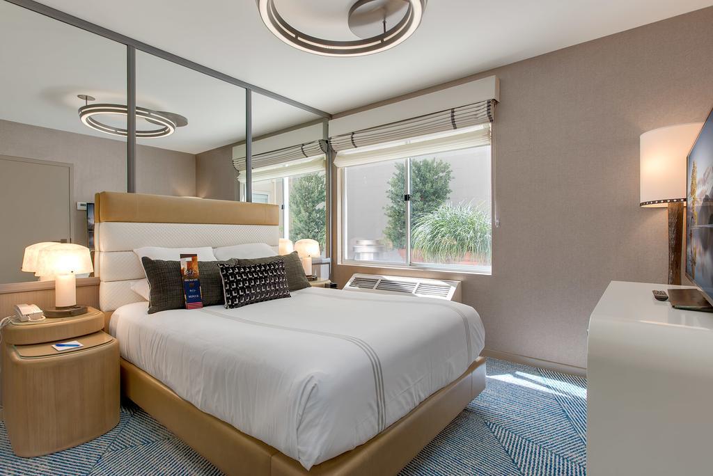 Zoe Fisherman's Wharf 4*