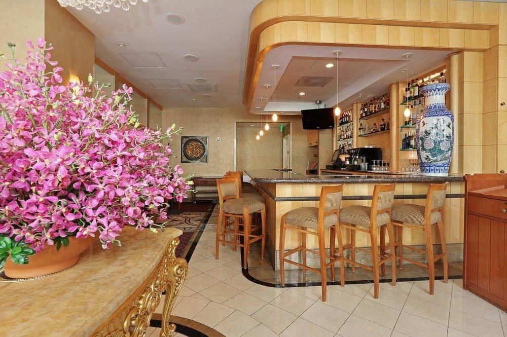 Orchard Hotel