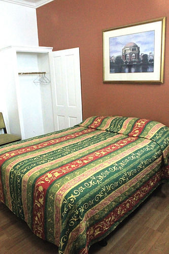 Europa Hostel *