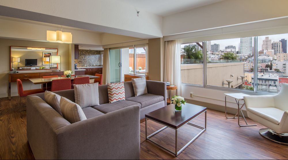 Holiday - Golden Gateway Newly Renovated With No Fee