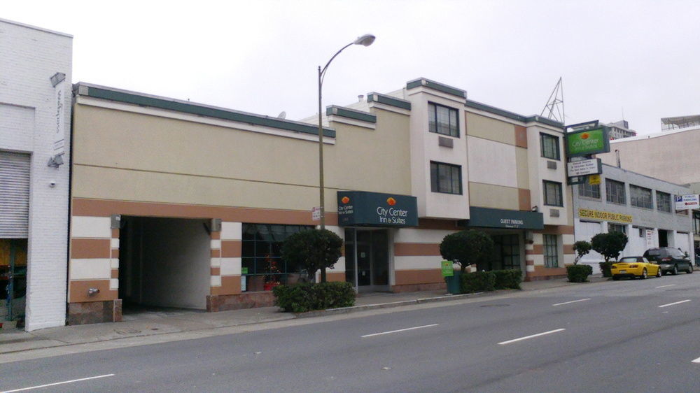 Center And Hotel