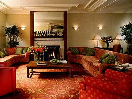Hotel Executive Vintage Court 3*