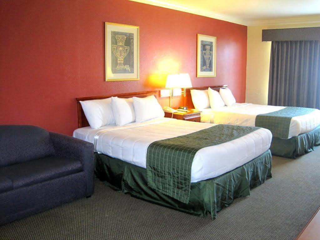 The Seascape Motel 2*