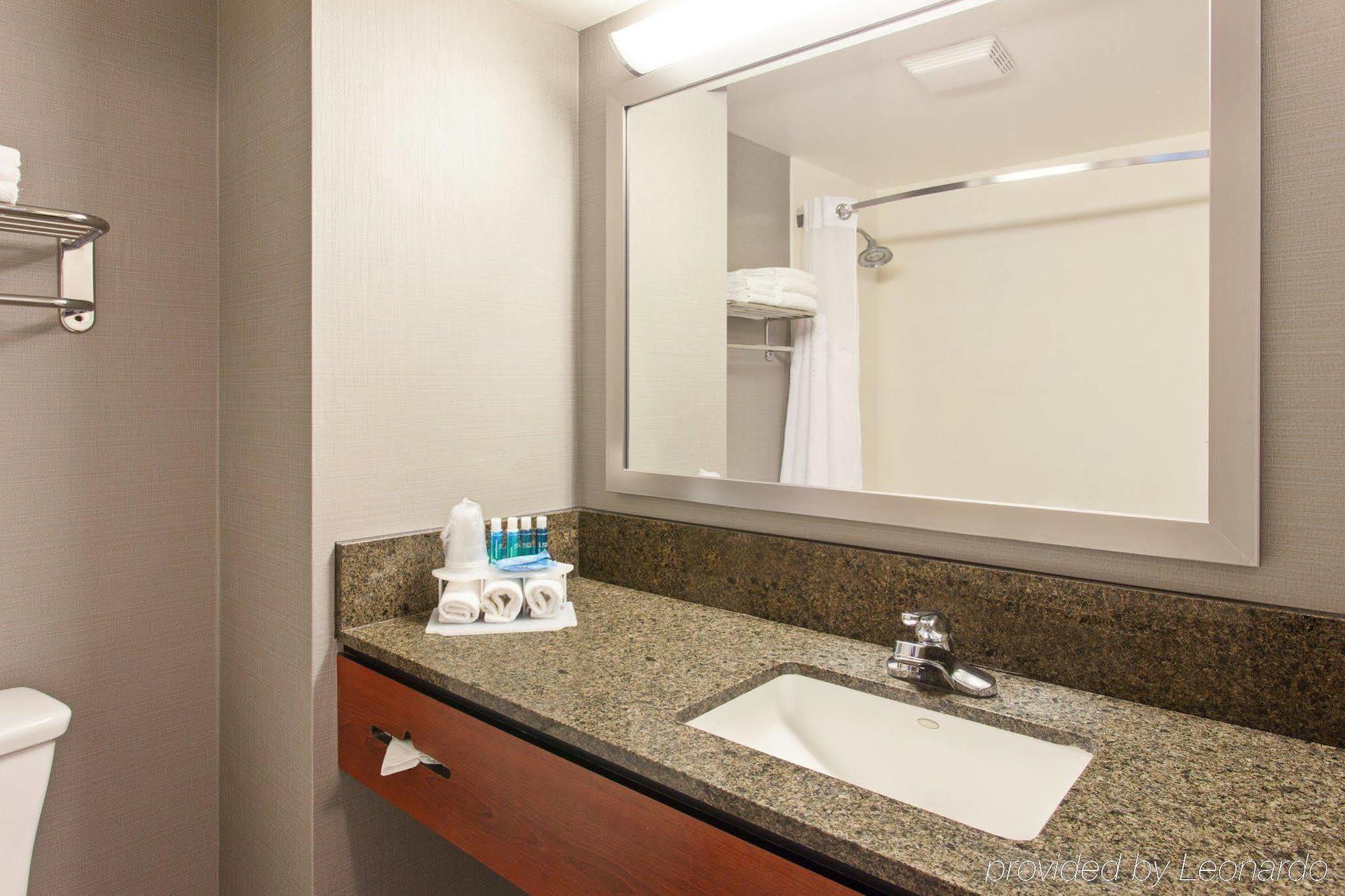 Hotel Express & Fisherman's Wharf By Ihg 3*