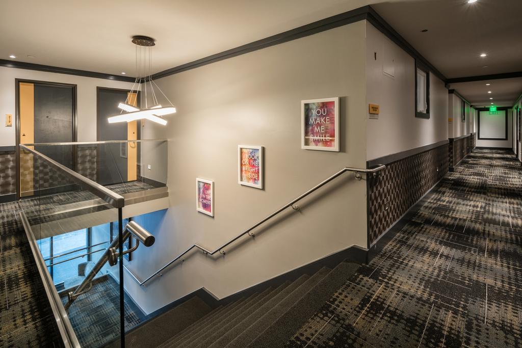Epik Hotel 4*