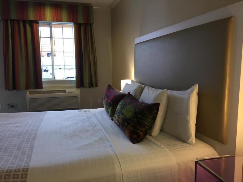 At Golden Gate Motel