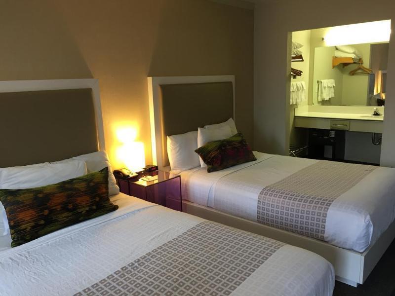 Motel At Golden Gate 2*