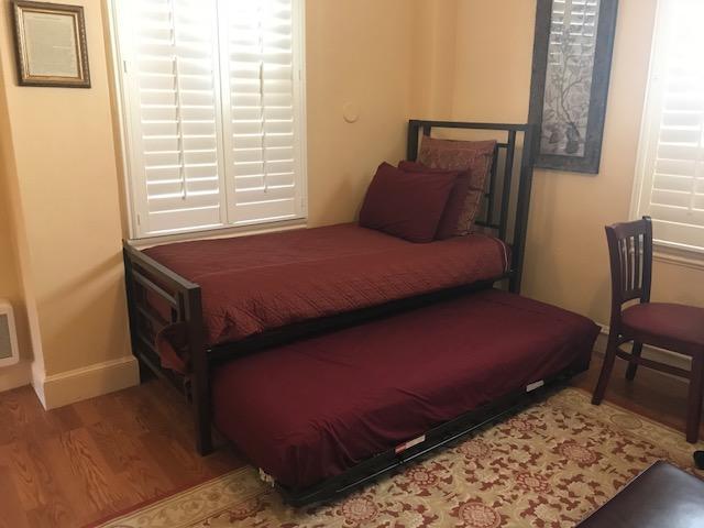 Mayflower Inc Hotel