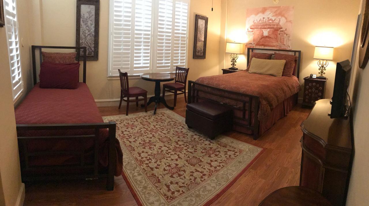 Mayflower Inc Hotel 2*