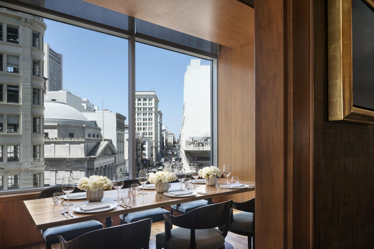 Four Seasons Hotel 5*
