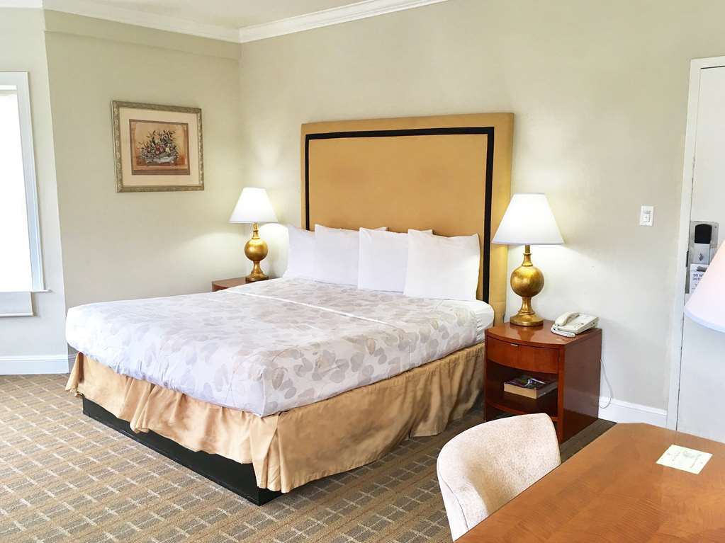 Americas Value & - Soma Hotel