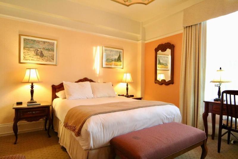 Cornell De France Hotel 3*