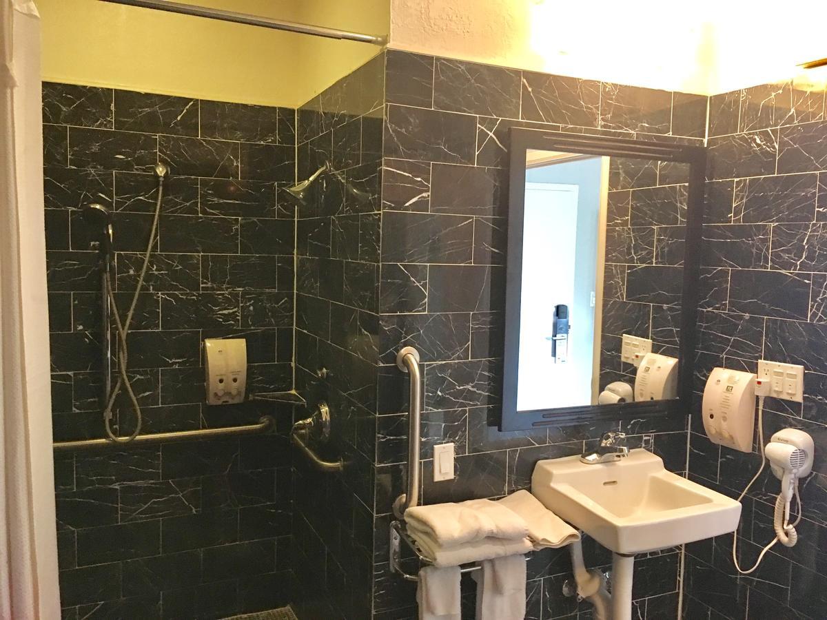 Americas Value & - Soma Hotel 2*