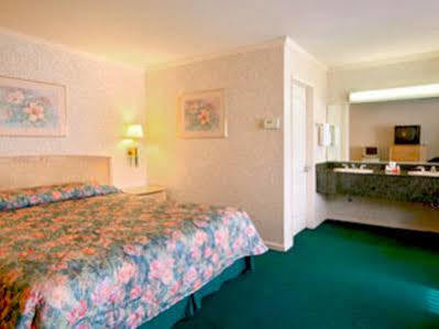 Surestay By Western Marina District Hotel 2*
