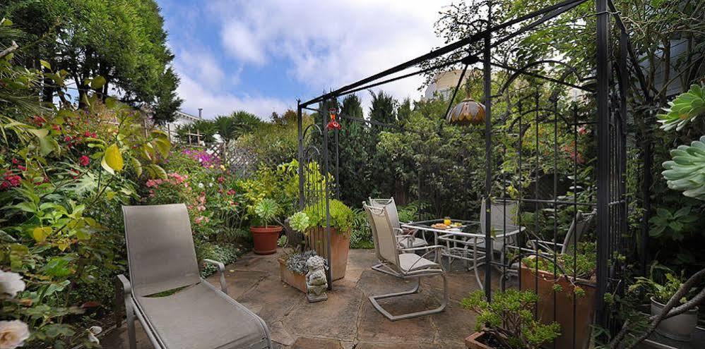Noe's Nest Bed & Breakfast 4*