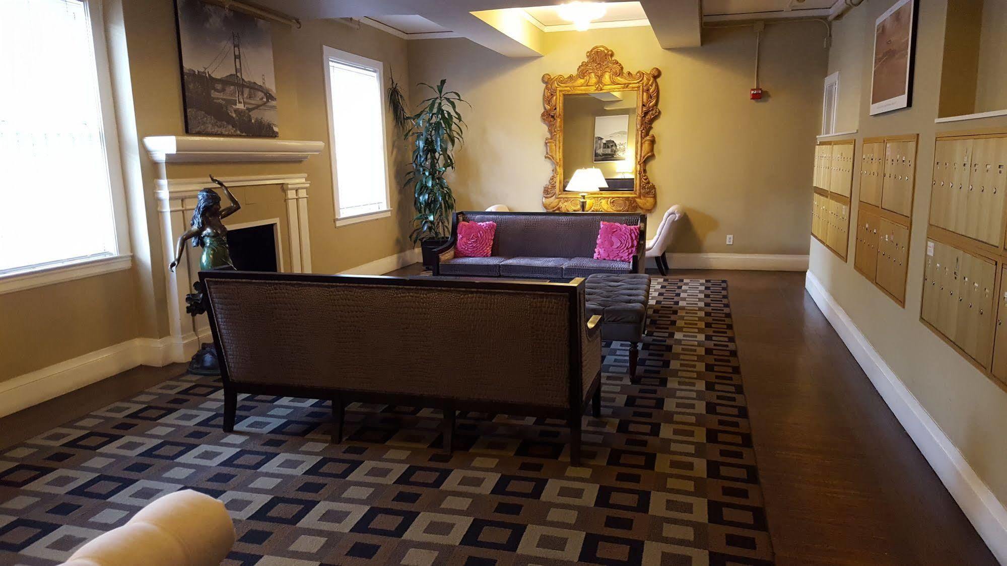 Cable Car Court Aparthotel *