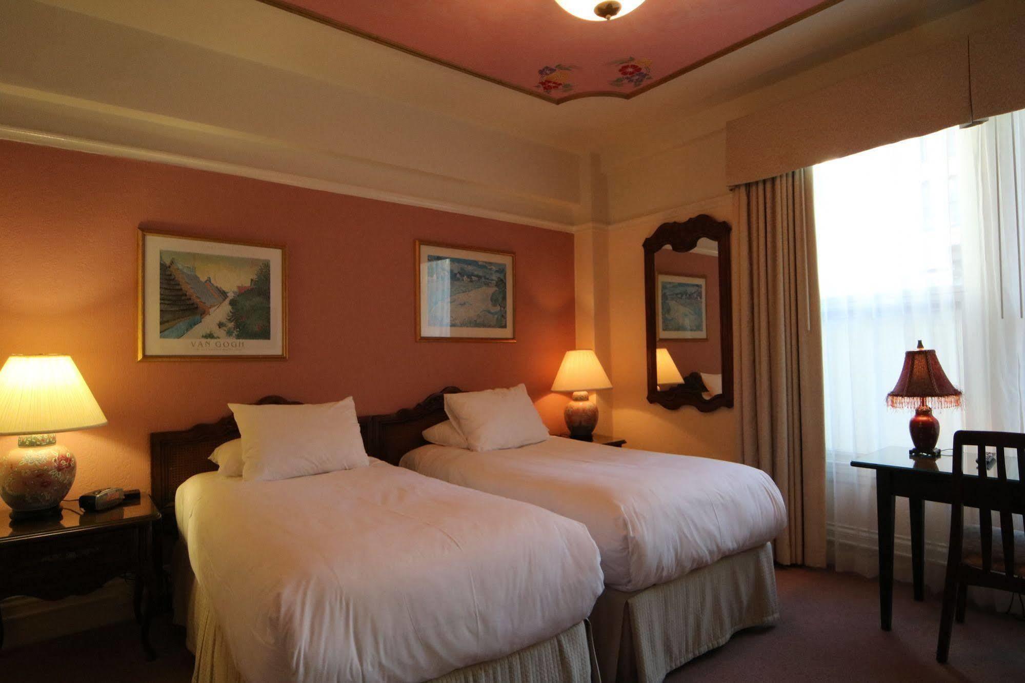 Cornell De France Hotel 3*