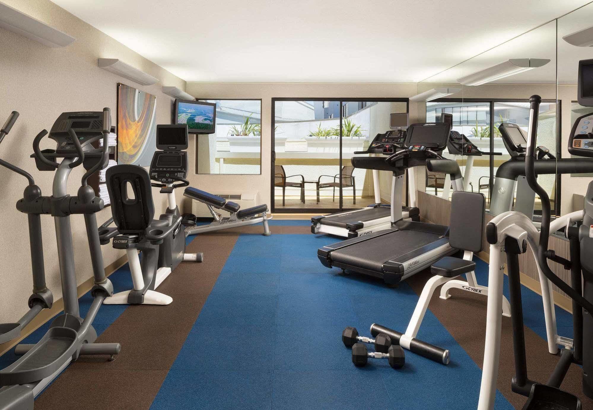 Hotel Courtyard By Marriott Fishermans Wharf 4*