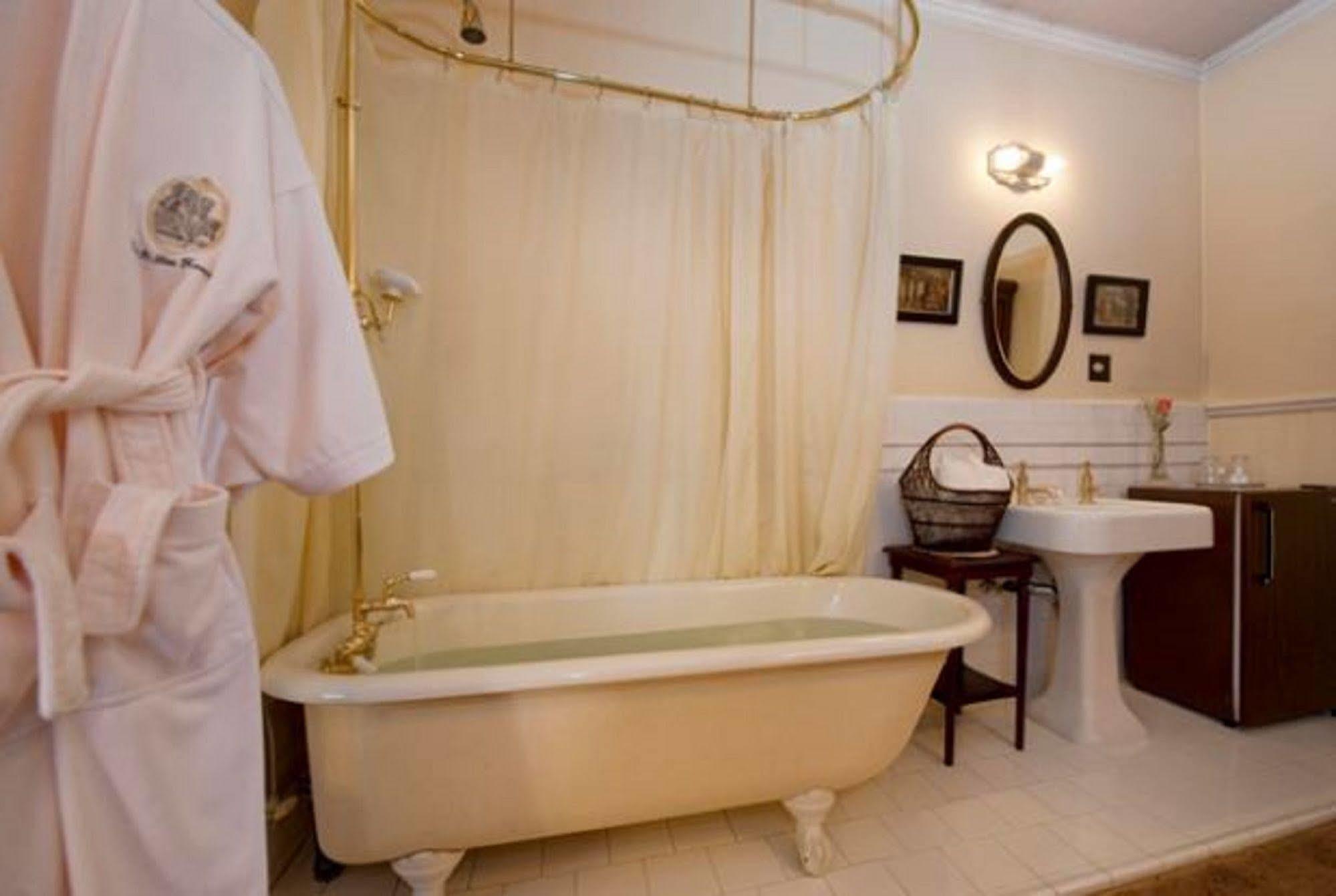 Bed & Breakfast Inn San Francisco 3*