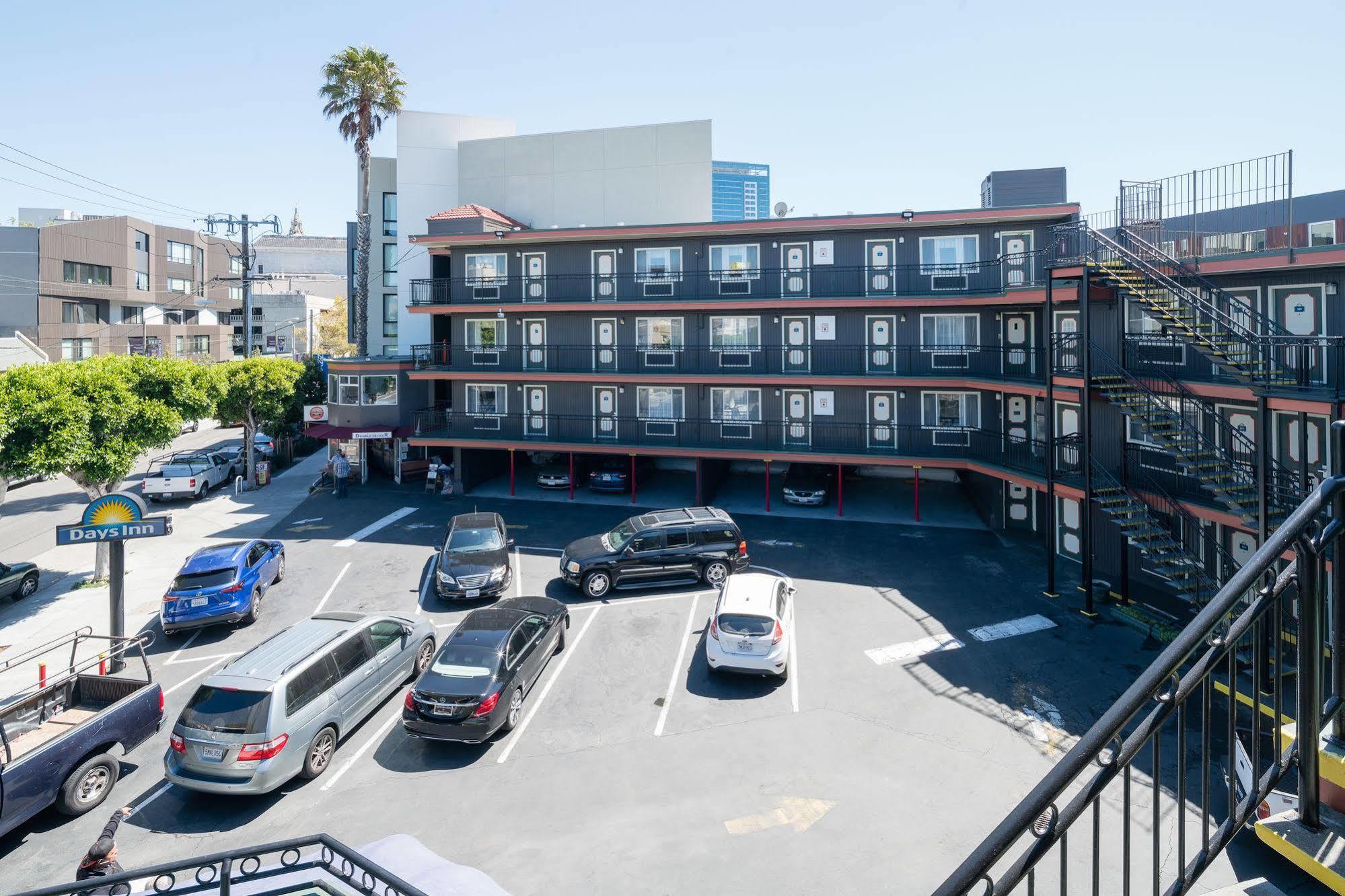 Hotel Days By Wyndham Downtown/civic Cntr Area 2*