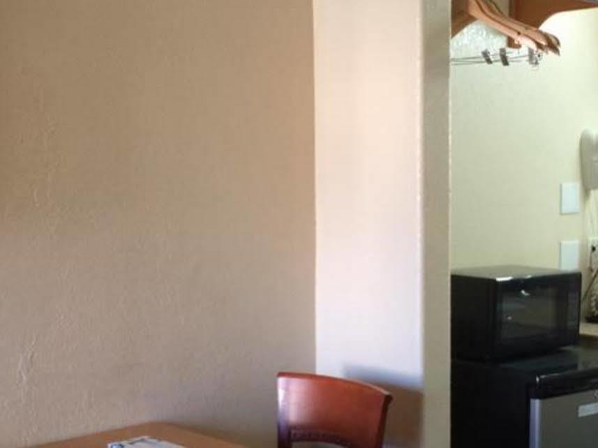 Economy Motel
