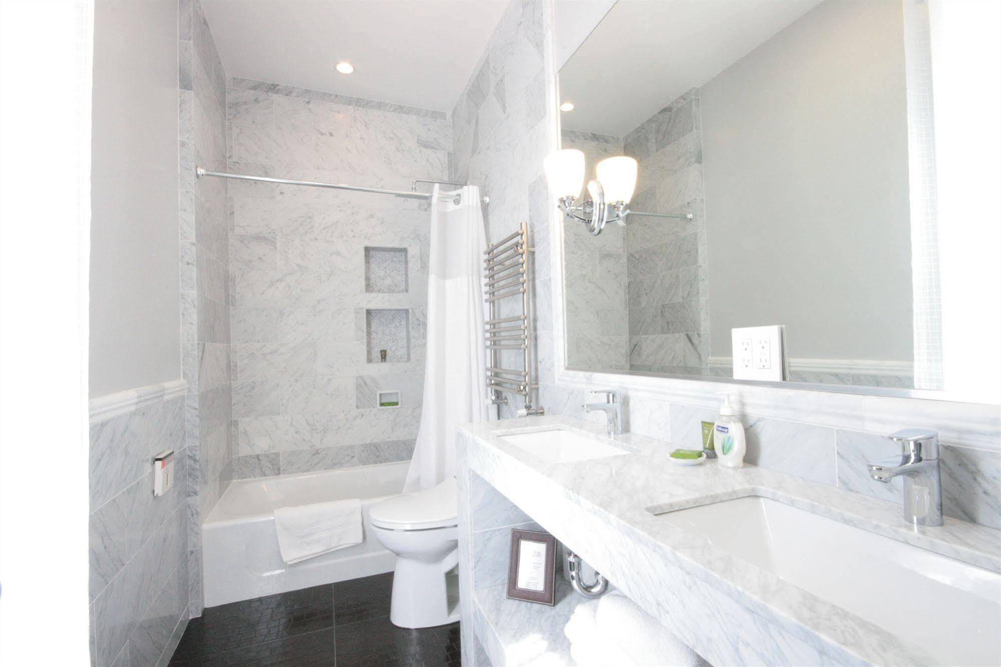 Monte Cristo (adults Only) 3*
