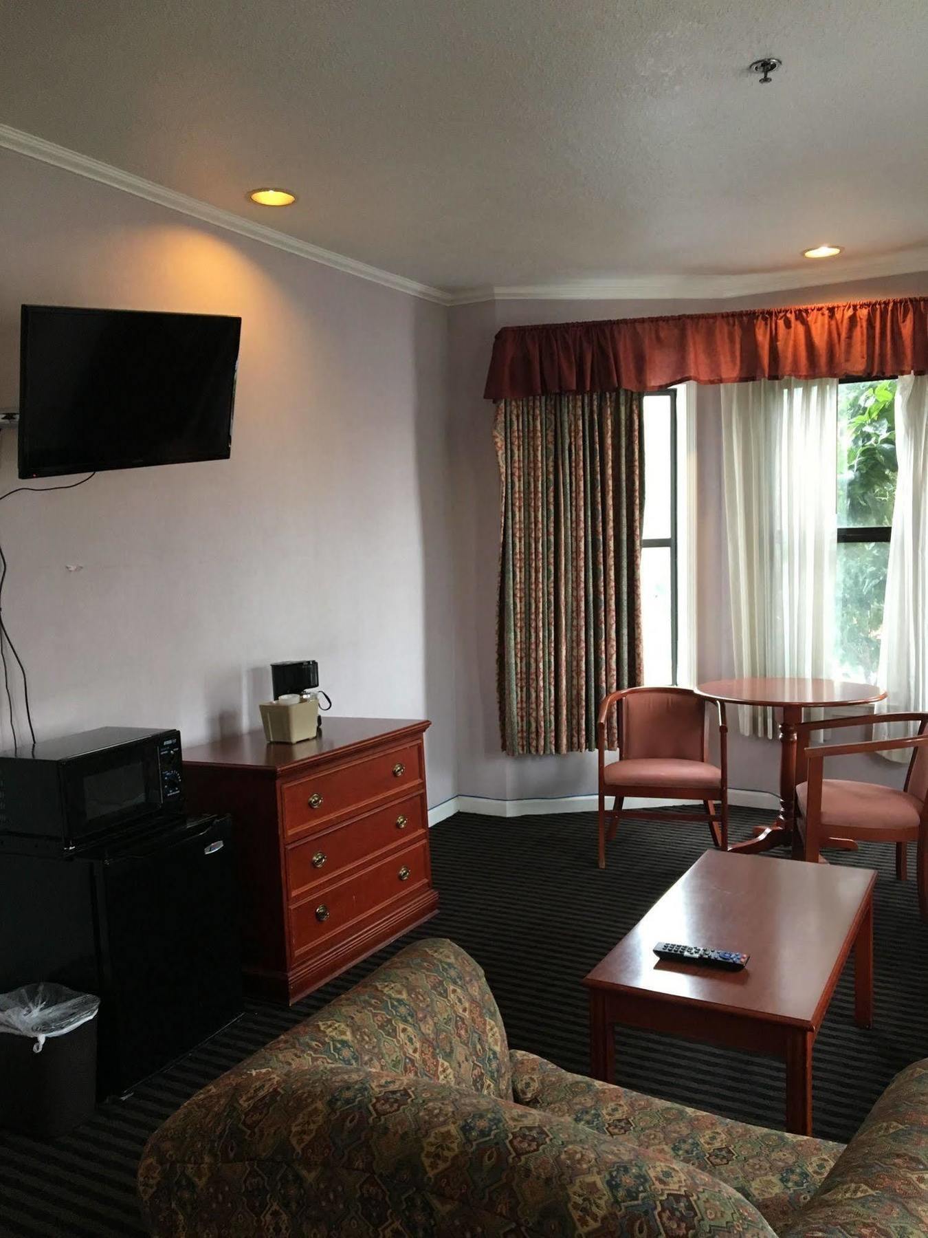 Motel Alpha And