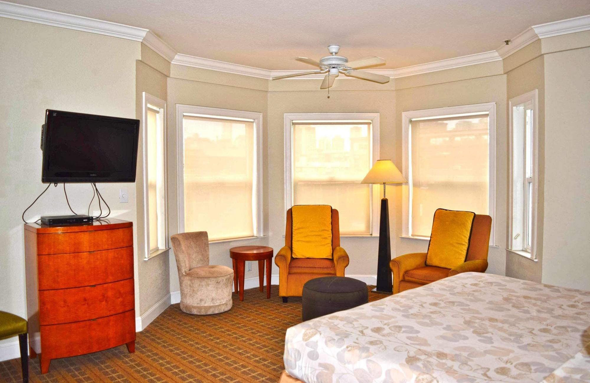 Americas Value & - Soma Hotel
