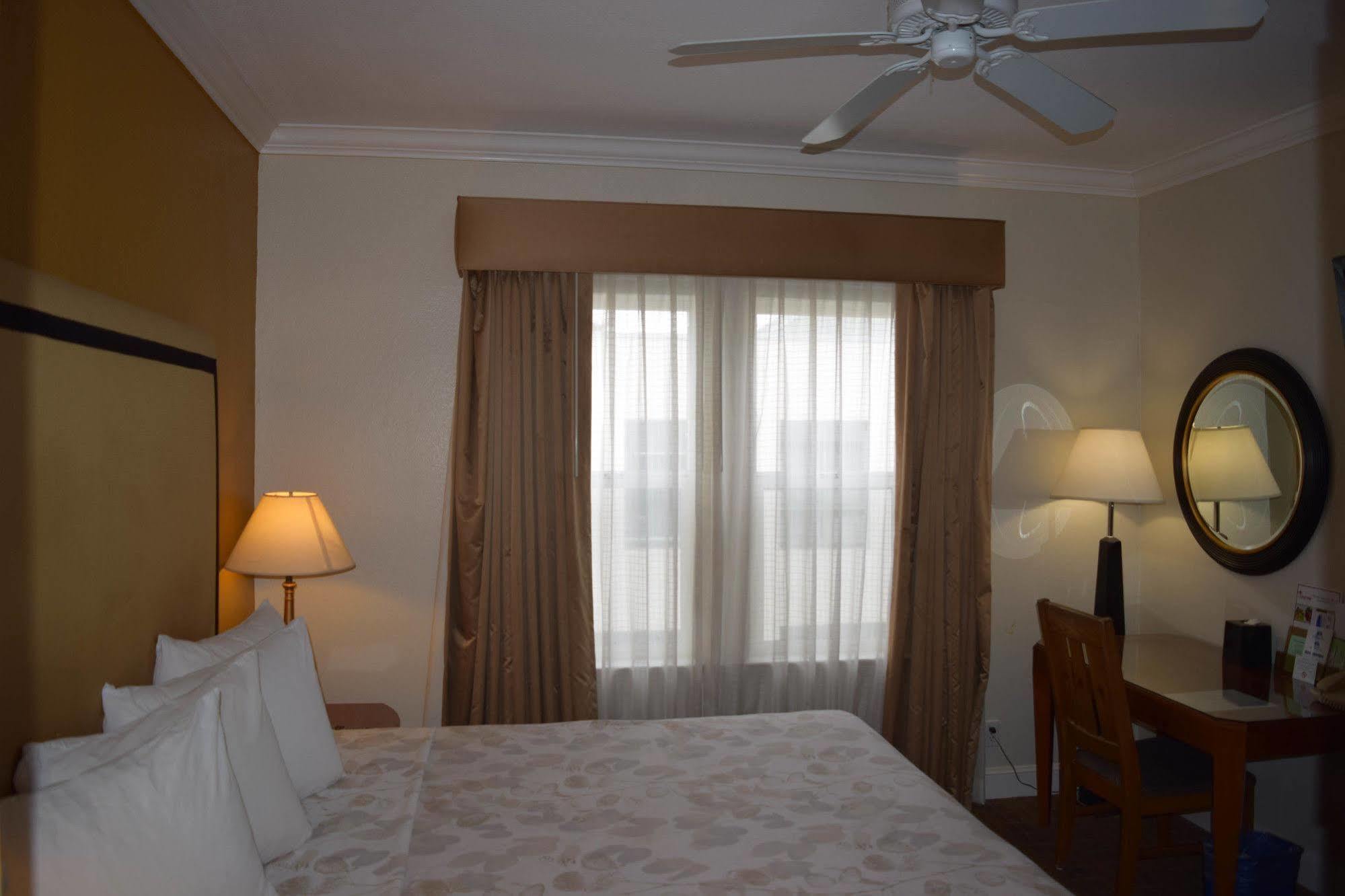 Hotel Americas Value & - Soma 2*