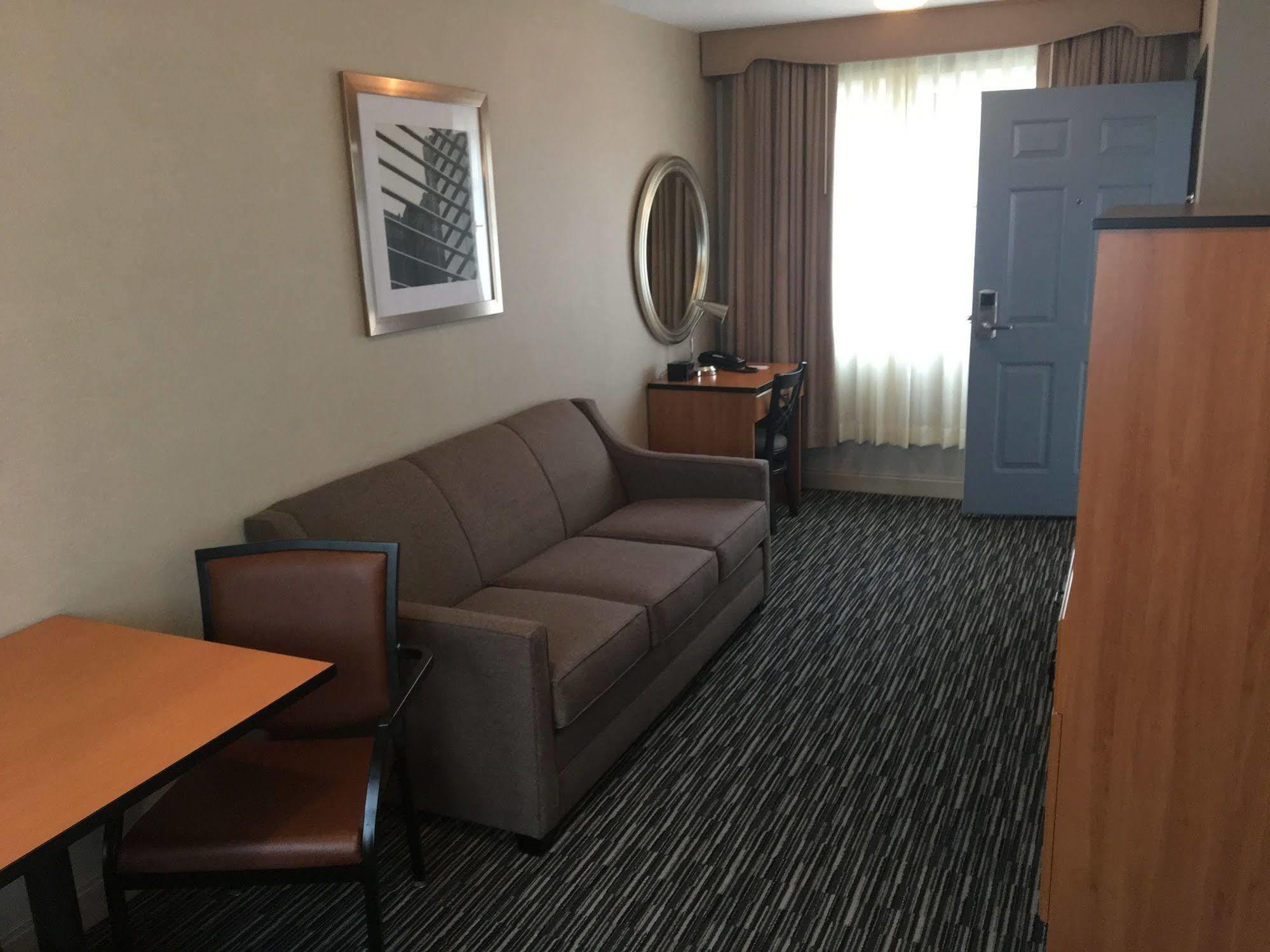 Hotel Center And San Francisco