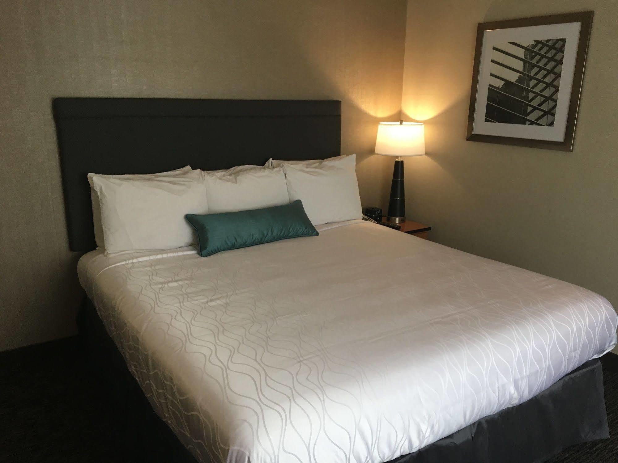 Hotel Center And