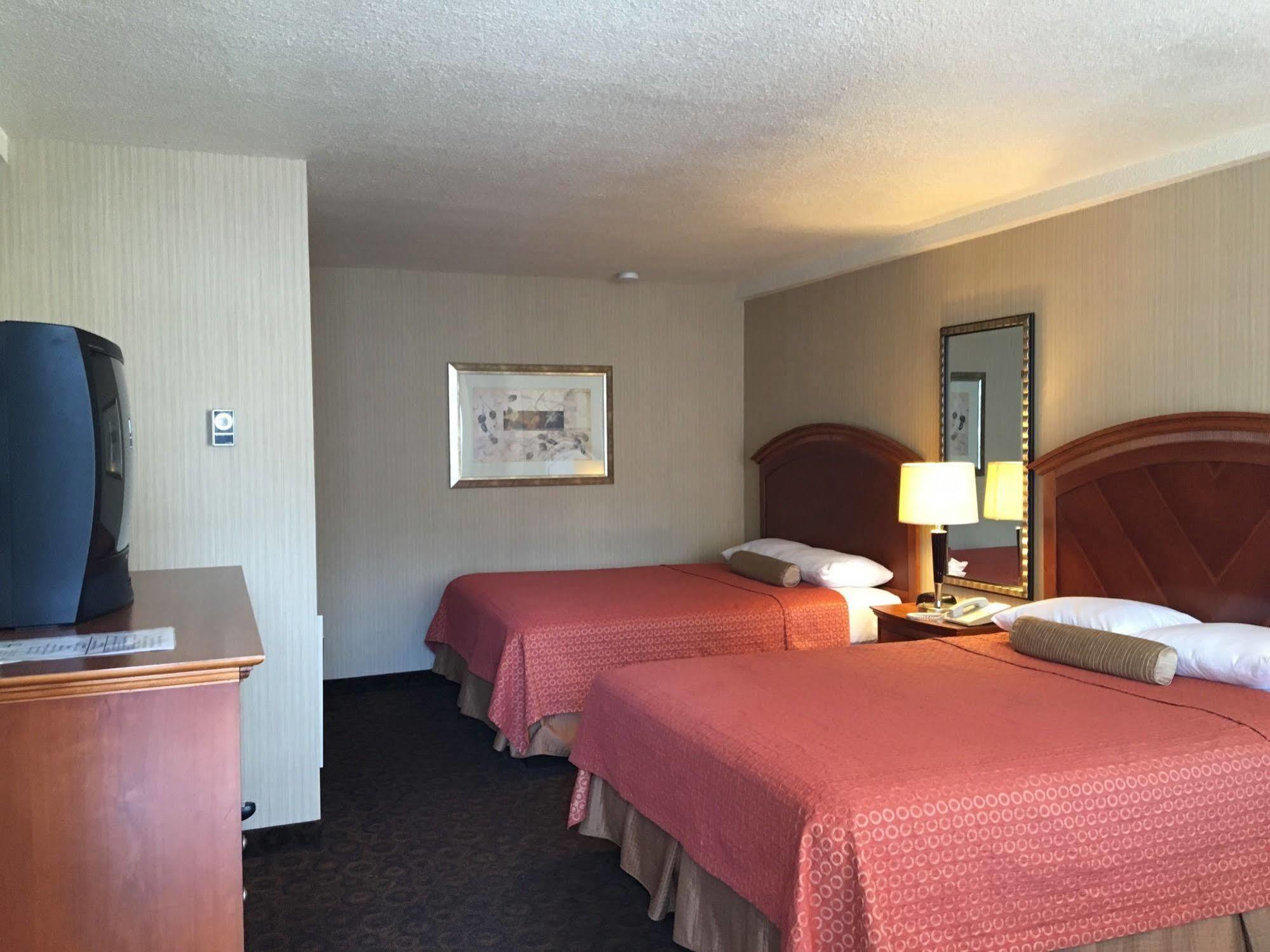 Hotel Royal Pacific Motor 2*