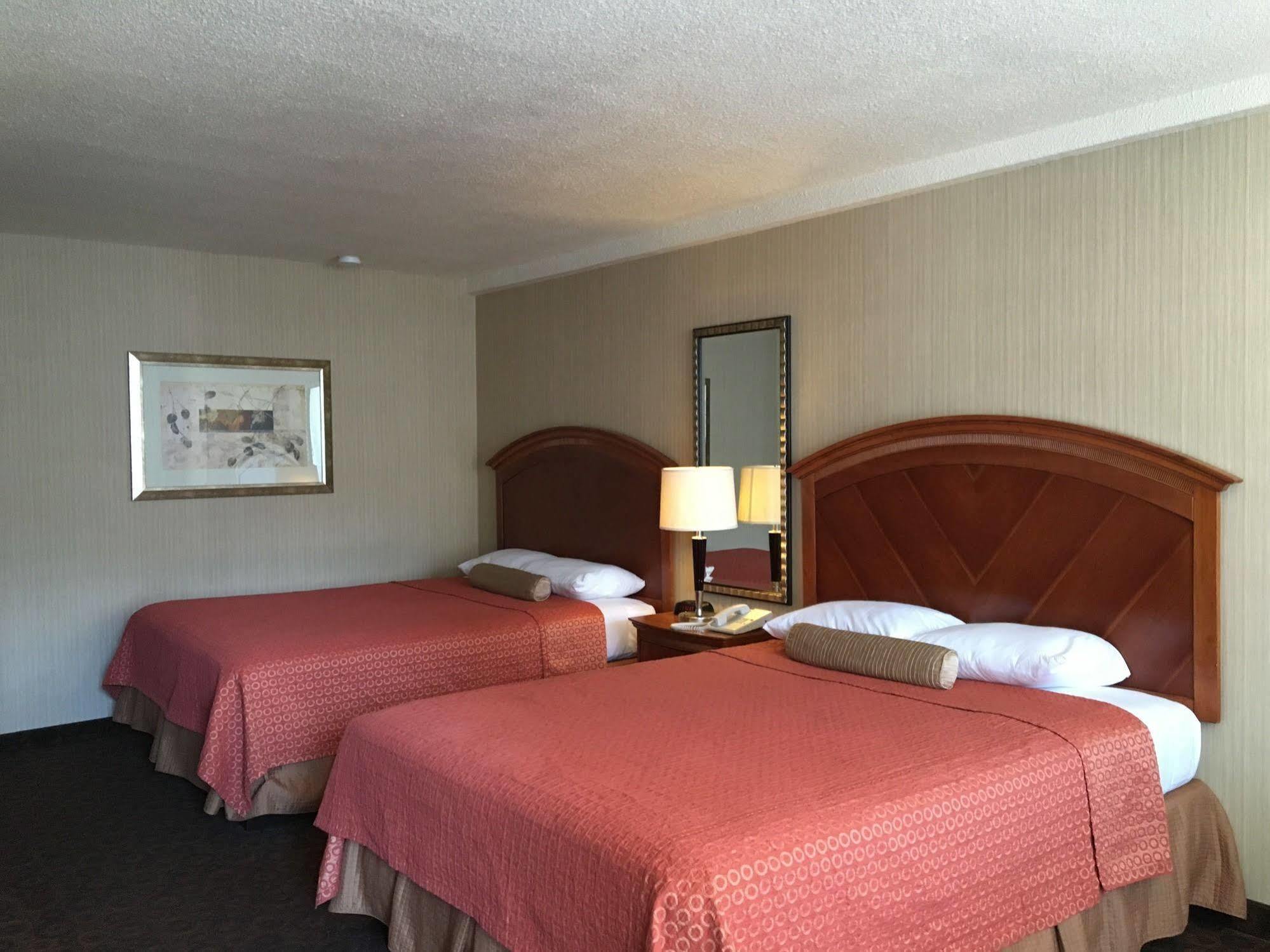 Royal Pacific Motor Hotel