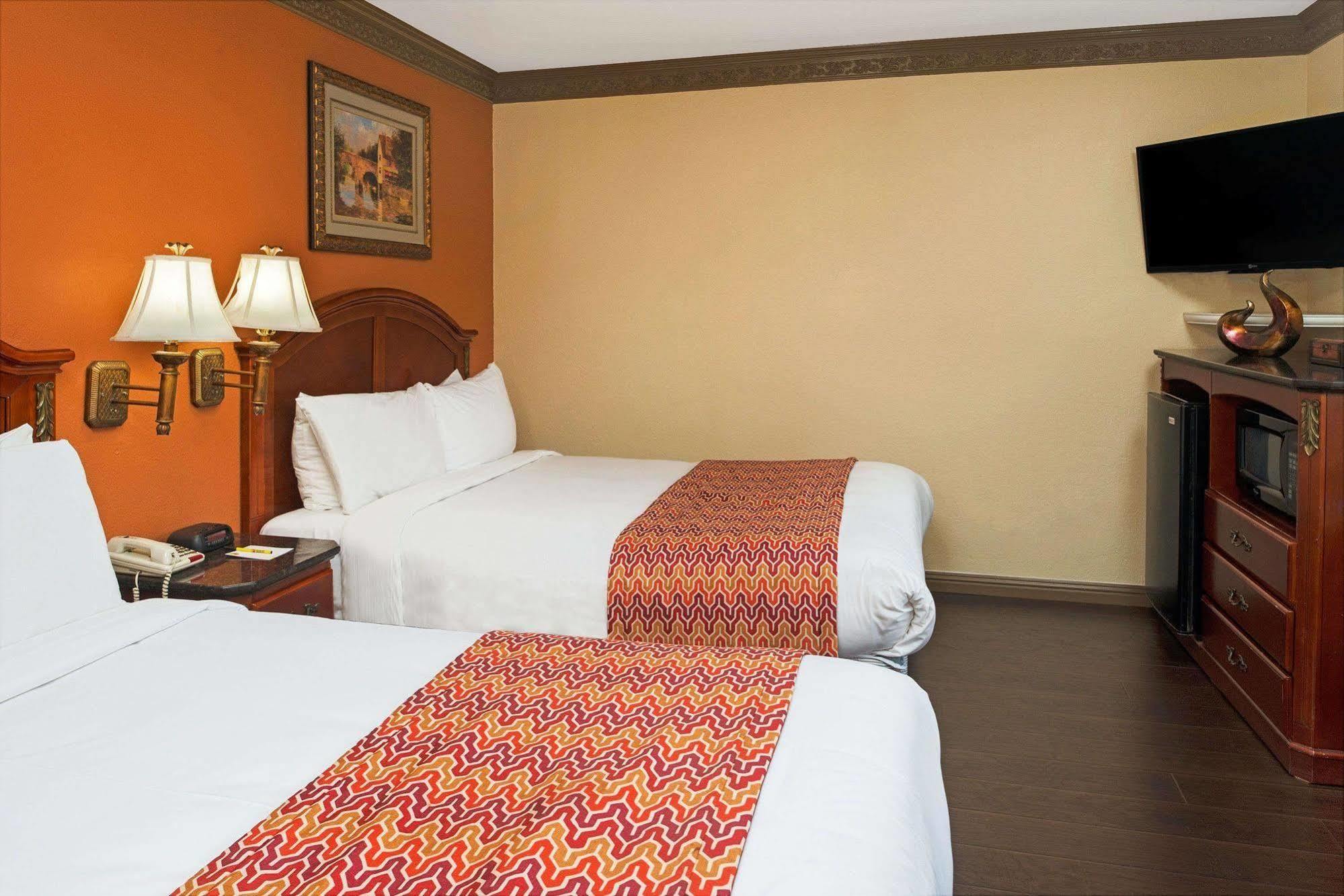 Motel Signature Marina District 2*