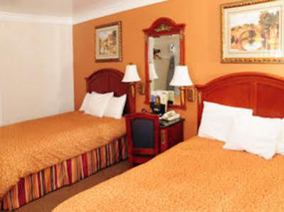 Signature Marina District 2*